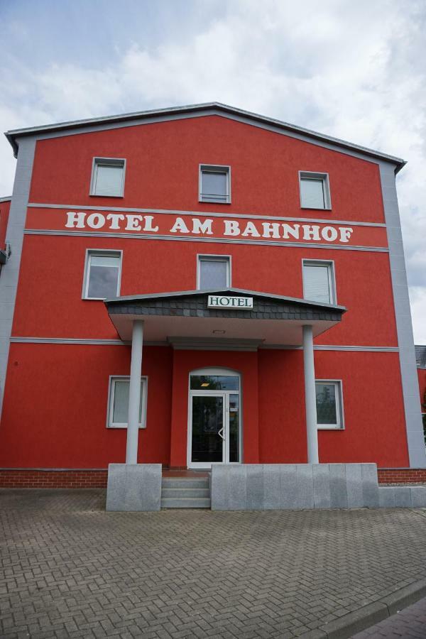 Hotel Am Bahnhof Waren  Extérieur photo